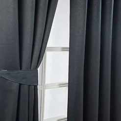 Verdunkelungsvorhang Ösen Chevron Schwarz 2 Stück