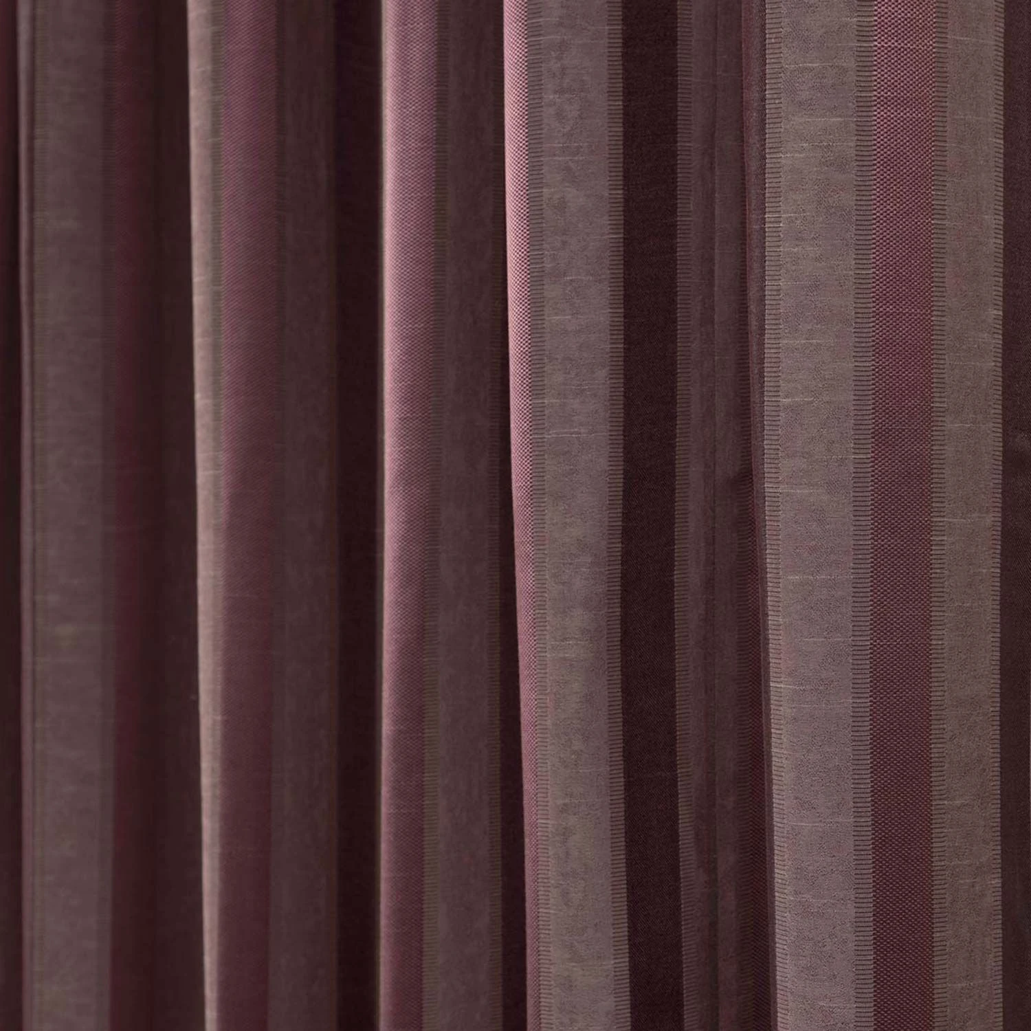 Blickdichte Jacquard Vorhänge Mit Kräuselband Vevey Stripes Aubergine 5 Blickdichte Jacquard Vorhänge Mit Kräuselband Vevey Stripes Aubergine – Bild 5