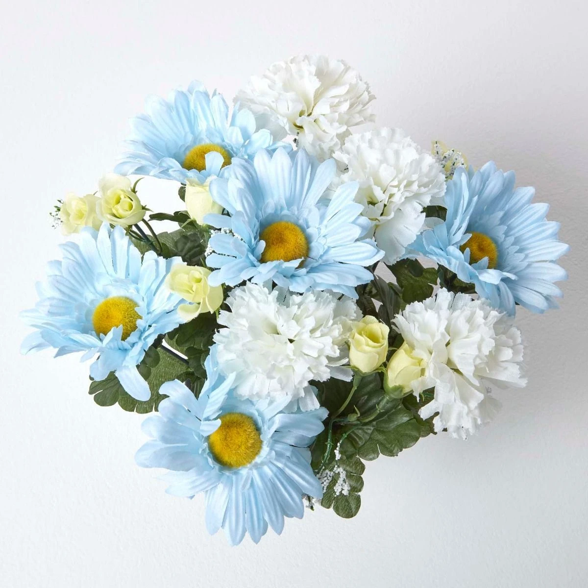 Blaue Und Weiße Künstliche Blumen In Einer Grabvase 2 Blaue Und Weiße Künstliche Blumen In Einer Grabvase – Bild 2