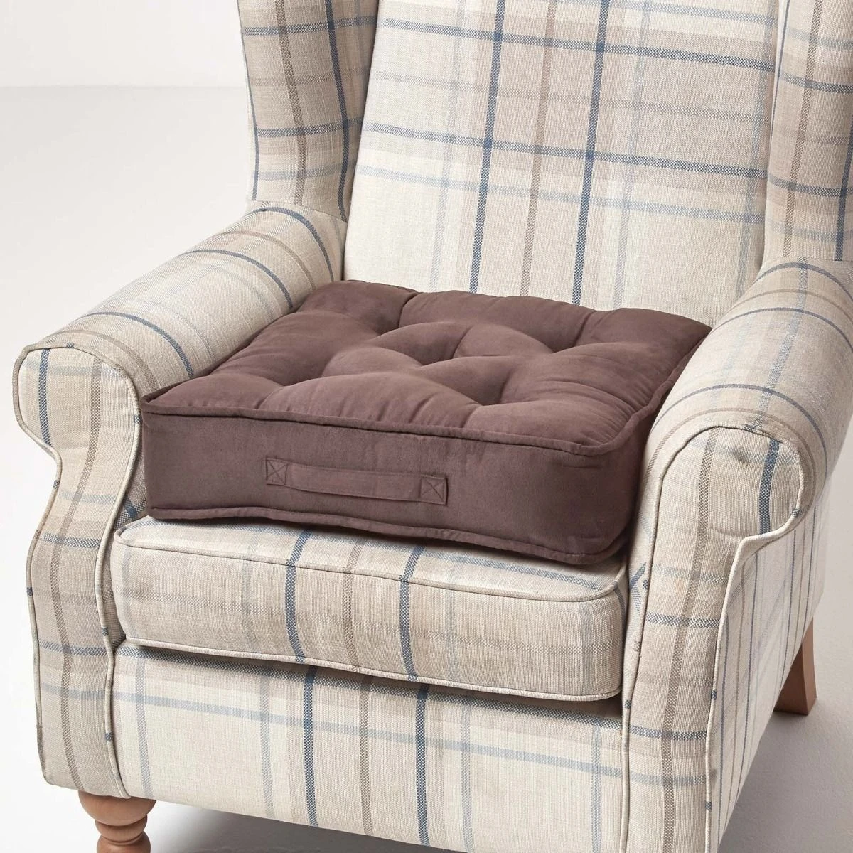 Komfortables Sesselkissen Mit Veloursbezug – Sitzkissen Braun, 50 X 50 Cm 1 Komfortables Sesselkissen Mit Veloursbezug – Sitzkissen Braun, 50 X 50 Cm