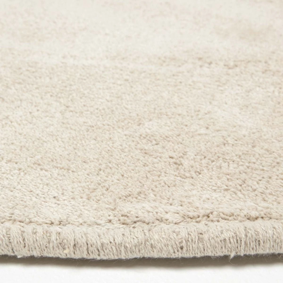 Cremefarbener Kurzflor-Teppich Aus 100% Baumwolle 4 Cremefarbener Kurzflor-Teppich Aus 100% Baumwolle – Bild 4