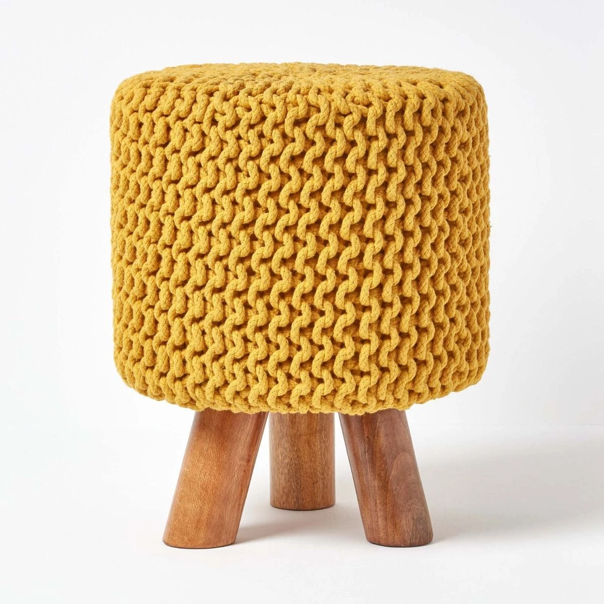 Gestrickter Fußhocker, 42 Cm Hoch, Senf 1 Gestrickter Fußhocker, 42 Cm Hoch, Senf