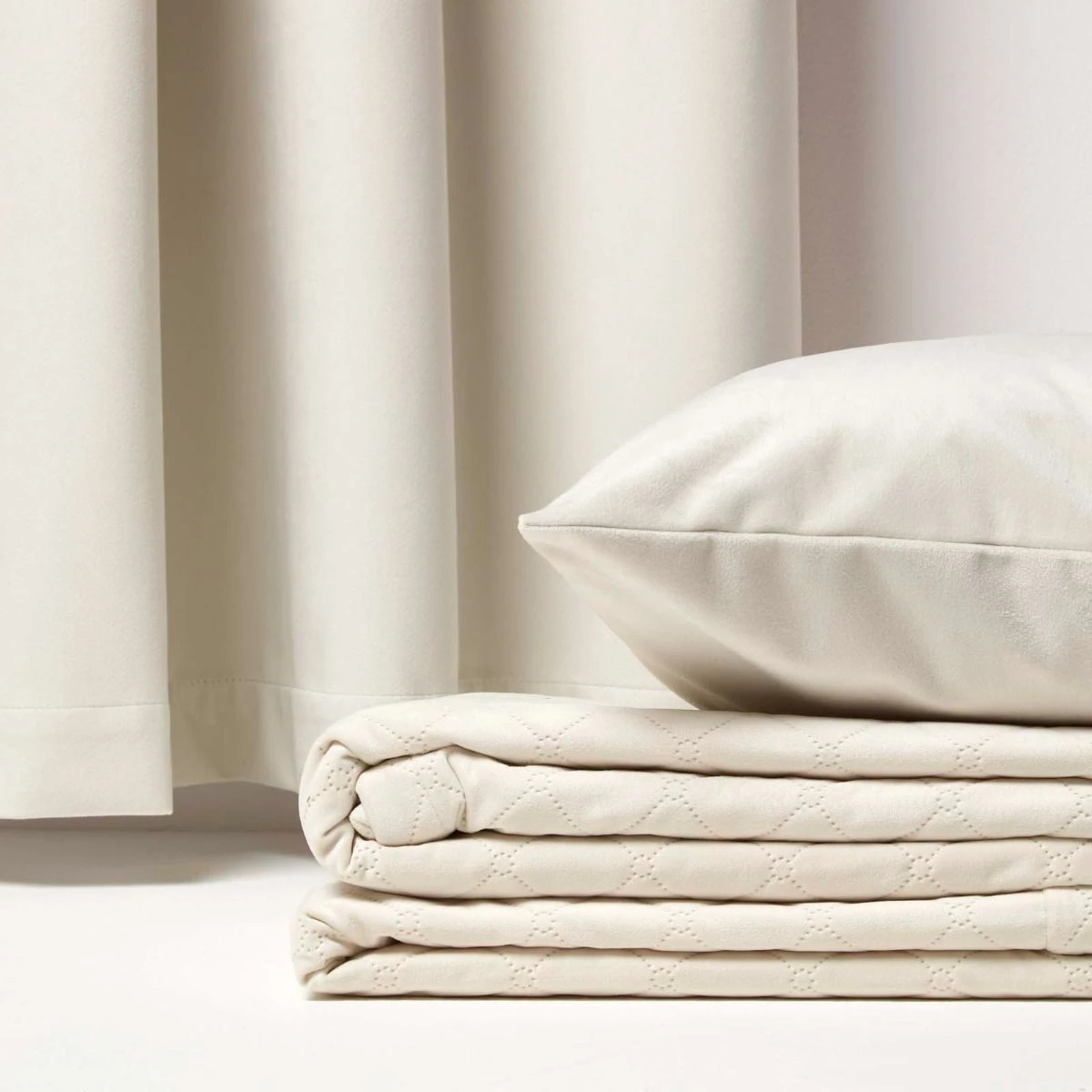 Samtdecke Creme 150 X 200 Cm – Wohndecke Gesteppt 6 Samtdecke Creme 150 X 200 Cm – Wohndecke Gesteppt – Bild 6